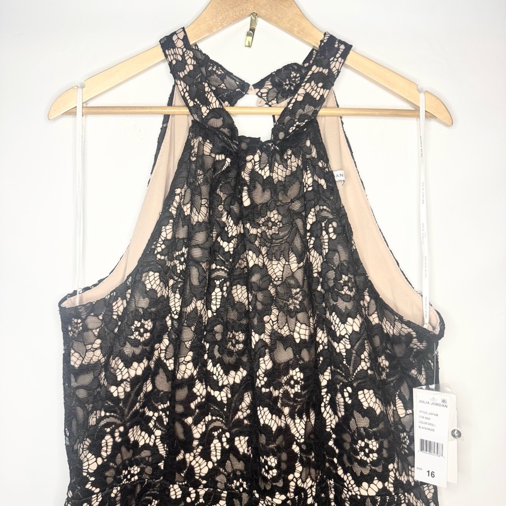 NWT Julia Jordan Black Floral Lace Halter Wide Leg Jumpsuit Size 16 - Picture 4 of 9